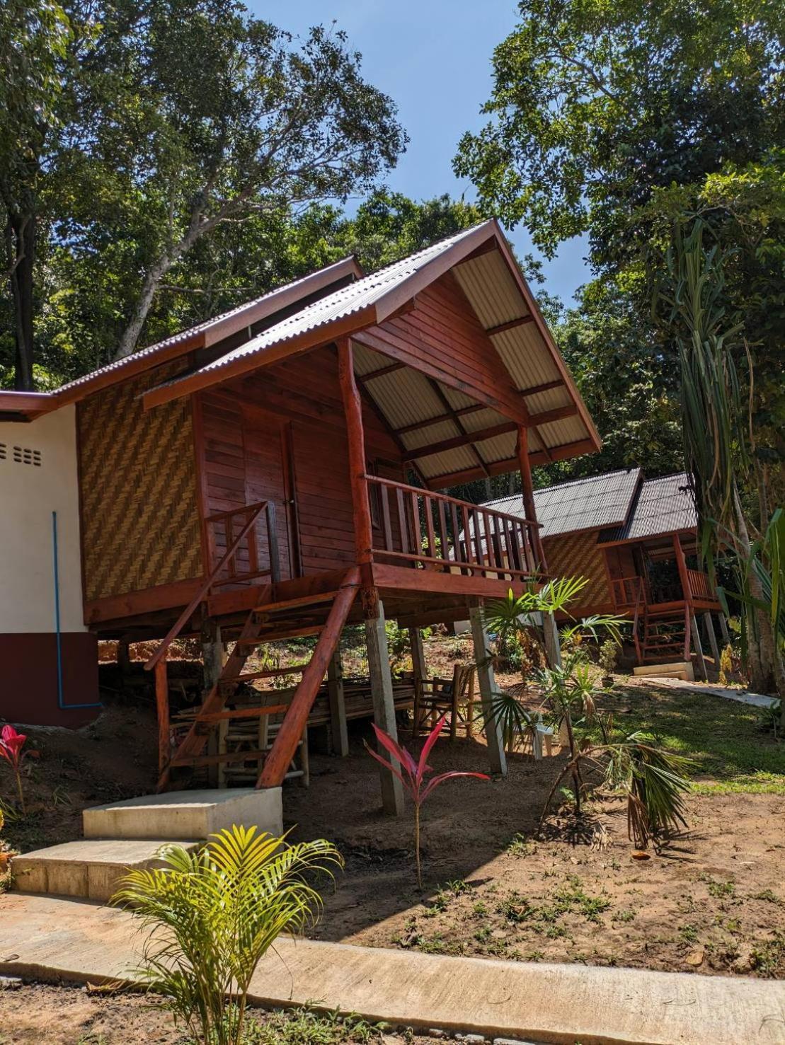 Hotel Cha Cha Bungalow Koh Jum Esterno foto