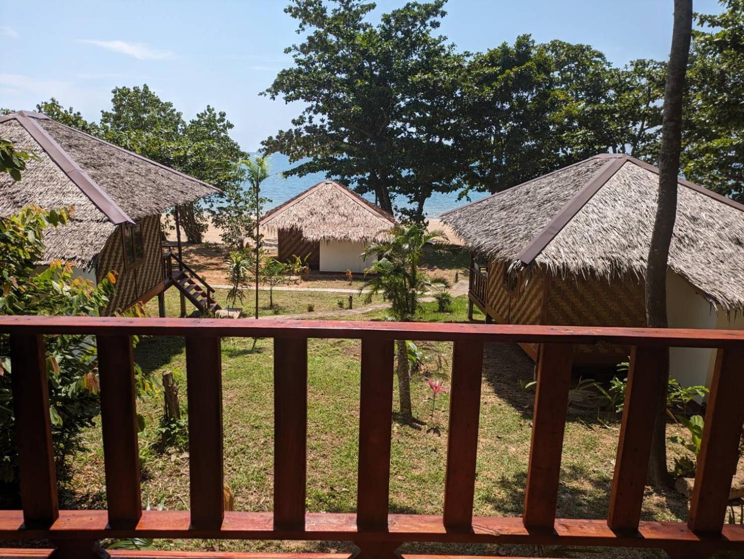 Hotel Cha Cha Bungalow Koh Jum Esterno foto